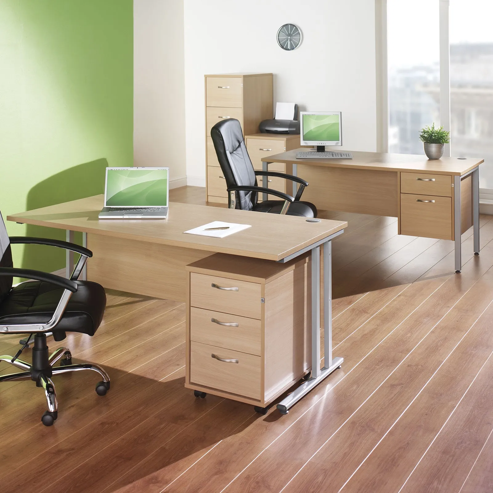 Maestro 25 left hand wave desk with 2 drawer pedestal cantilever leg frame