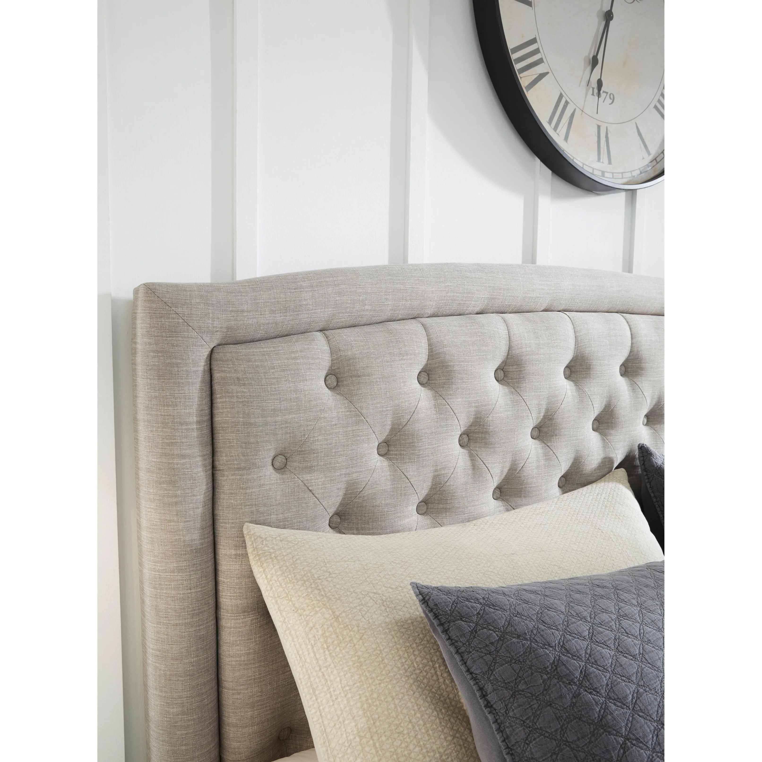 Signature Design by Ashley Jerary King Upholstered Bed B090-782