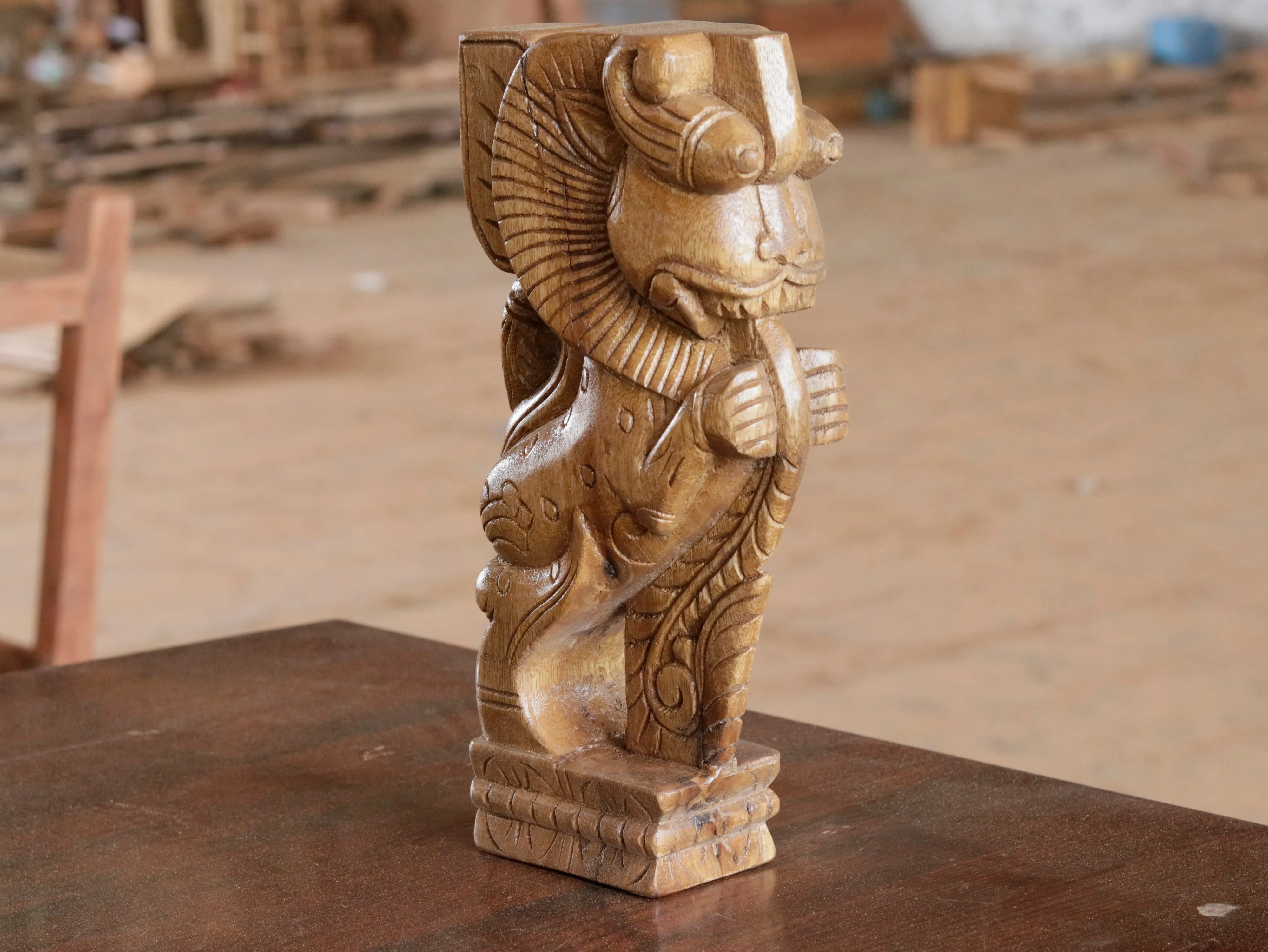 Solid wood Detailed Carved Yali Door Bracket