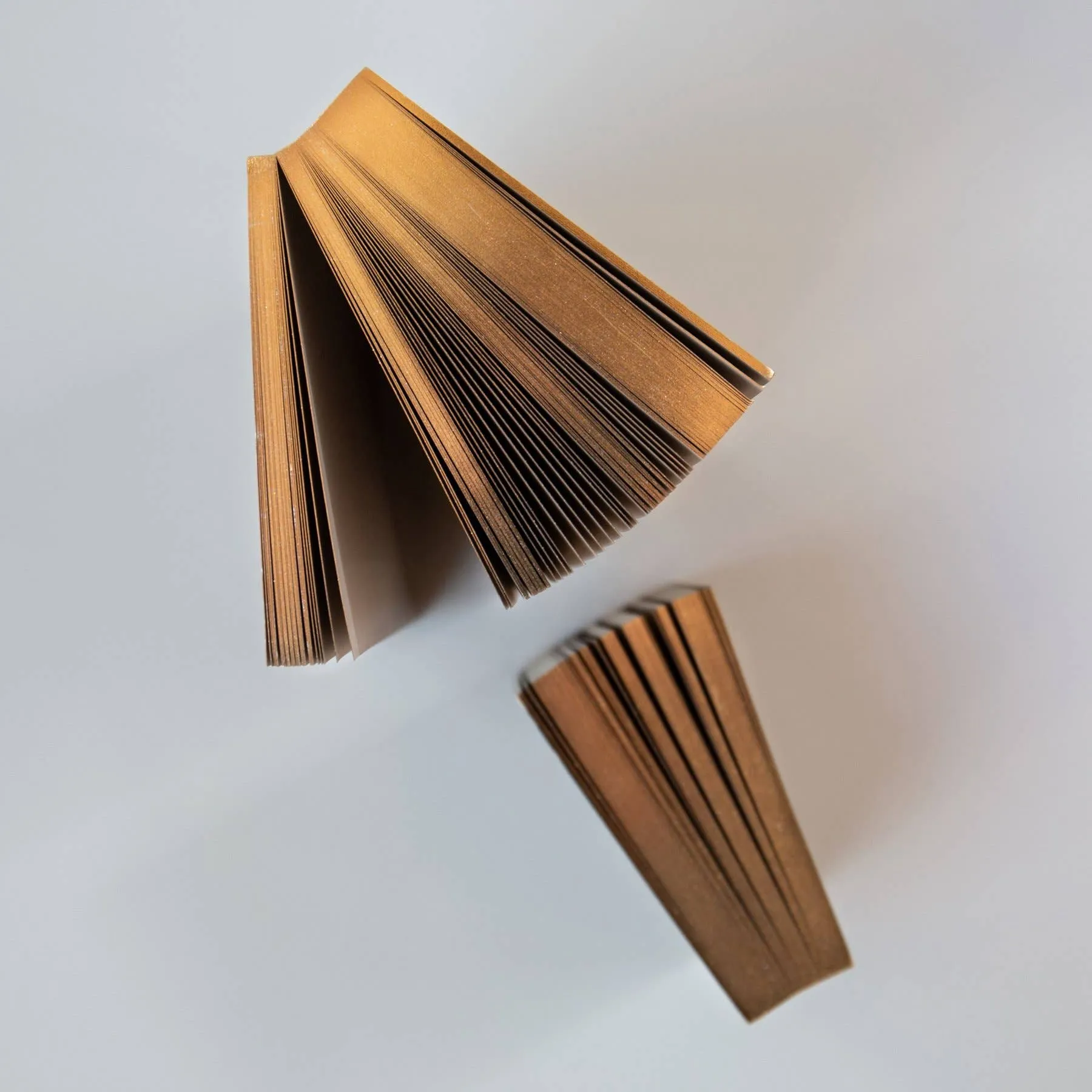 Wms&Co. Greige ColorPad Medium Long with Gilded Edge