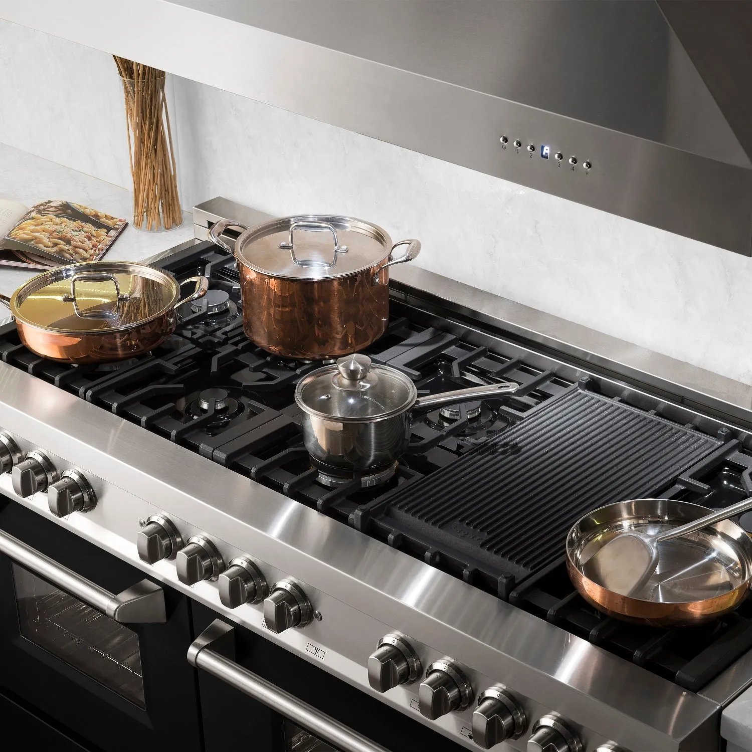ZLINE 60 In. Professional Dual Fuel Range in DuraSnow¨ Stainless Steel with Black Matte Door (RAS-BLM-60)